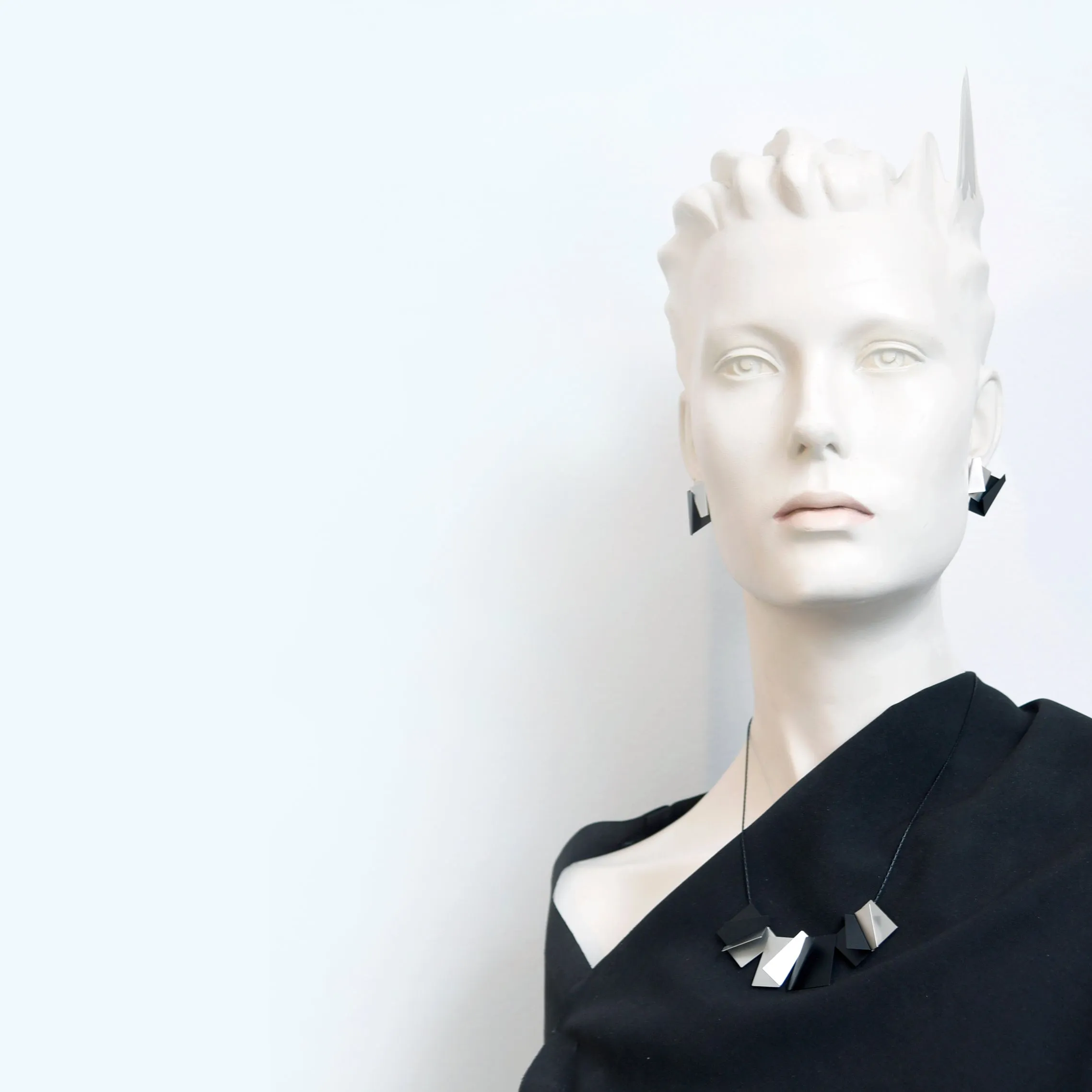 Jett Necklace