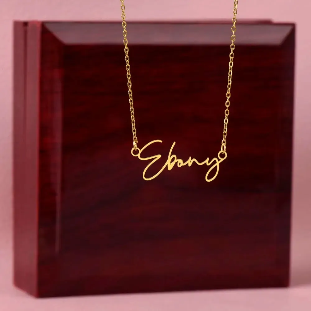 Signature Name Necklace: A Stylish Keepsake They'll Love!