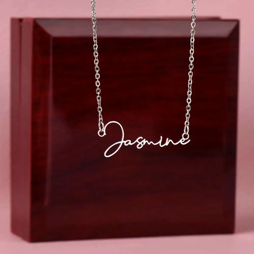 Signature Name Necklace: A Stylish Keepsake They'll Love!